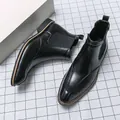 Elegante schwarze Chelsea-Boots aus Leder für Herren mit spitzer Zehenpartie und warmem Futter - 38 / Lässige Lederschuhe (Fleece-gefüttert) (6812-13M) / Schwarz