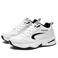Scarpe da corsa invernali da uomo con suole spesse in colore bianco e nero sport - 39 / Bianco