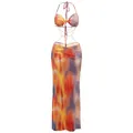 Elegante abito lungo bohémien allacciato al collo con stampa tie-dye e catena in vita dorata - Taglia S / Vestiti / Arancione