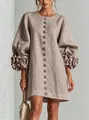 Französisches Minikleid aus Baumwollleinen mit 3D-Blumen-Laternenärmeln in Taupe - Grau