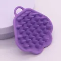 Weiche violette Silikon-Haustierbürste in Pfotenform für Hunde und Katzen Massage - Spitz zulaufende Schuhspitze / Lila