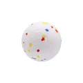 Duurzame witte ETPU hondenspeelbal met kleurrijke vlekken om op te kauwen en te apporteren - Bol / 7.5cm / Kleurrijke Stippen