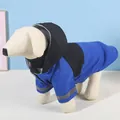 Blauw waterdicht hondenjack met reflecterende strips en zwarte capuchon voor kleine honden. - Zwart Blauw