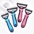 Ergonomische Tierenthaarungswerkzeuge mit blauem und rosa Griff zur Fellpflege - Entfilzungskamm / Klein-Leuchtend Blau-Kartenverpackung