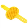 Cepillo de silicona amarillo para mascotas con correa ajustable y cerdas de masaje suave - Cepillo de Flor Amarillo / A granel