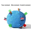 Balle en peluche bleue durable pour chien avec étiquettes de ruban colorées. - Balle à Grelot (Jouet Siffleur) / Bleu