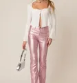 Pantaloni a zampa in pelle rosa metallizzato a vita alta per donna con finitura lucida - Colore loto