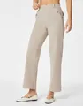 Elegante beige Damen Freizeithose mit leichtem Schlag und dekorativen Knopfdetails - XS / Unterteile / Verlängert / Elfenbein