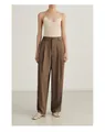 Elegante braune weite Anzughose mit hohem Bund für Damen in einer schicken Variante - Camel