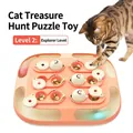 Gros plan d'un jouet puzzle rose pour chat avec compartiments à friandises coulissants - Niveau Explorateur (XBYX-01)
