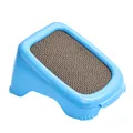 Duurzaam schuin kattenkrabbord met blauw plastic frame en vervangbaar kartonnen pad - Blauw