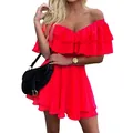 Dettaglio delle balze a strati di questo mini abito in chiffon rosa con spalle. - Taglia S / Vestiti / Rosso