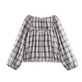 Vista detallada de blusa vintage a cuadros con mangas abullonadas y bajo elástico - XS / Tops