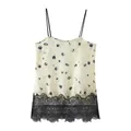 Dettaglio della canotta in raso crema con stampa floreale e bordo in pizzo nero - XS / Top