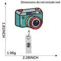 Lustiger ausziehbarer Stickerei-Kamera-Abzeichenhalter für Krankenschwestern und Ärzte - Cyanblaue Kamera (1) / 4.6x5.8cm