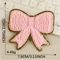 Zelfklevende roze chenille strik borduurpatch met gouden glitterrand voor DIY decor - Grote Roze Strik Stijl (2026.5.15) / 7.9x7cm