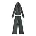 Detailoverzicht van antracietgrijs tweedelig trainingspak met hoodie met rits en broek - S / Boven- En Onderstuk / donkergrijs