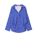Vista dettagliata della camicia a righe verticali bianche e blu con maniche a pipistrello - XS / Top (XXYH1451) / A Righe Blu