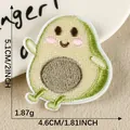 Niedlicher Cartoon-Avocado-Stickaufnäher mit präzisen Größenangaben 5,1 cm x 4,6 cm - Avocado / Selbstklebend