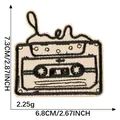 Toppa ricamata cassetta retrò con dimensioni larghezza 6,8 cm e altezza 7,3 cm dettaglio - 7.3x6.8cm
