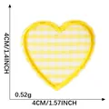 Parche bordado termoadhesivo corazón de cuadros amarillos, pegatina decorativa 4cm - Cuadros amarillo y blanco / Adhesivo Termofusible
