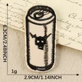 Retro geborduurde frisdrankblikje patch met schedel ontwerp voor DIY tas decoratie - 6.3x2.9cm