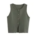 Dettaglio del gilet in maglia verde oliva con bottoni d'argento e maglia rasata - Taglia S / Top / Verde