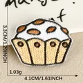 Écusson cupcake brodé avec crème et pépites pour la décoration de vêtements DIY - Gâteau à Pois