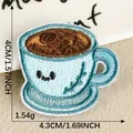 Écusson brodé tasse à café dessin animé bleu clair accessoire DIY pour sacs 4,3cm de large - Mug Bleu