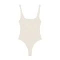 Body blanco minimalista sexy con cuello cuadrado para mujer con un diseño moderno - S / Tops / Beige