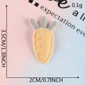 Süßer gestrickter Karotten-Aufnäher für DIY-Haarschmuck und Basteldekoration, 3,5 cm Größe - Gelbe Karotte mit grauen Blättern (G2R-B-1-7)