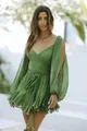 Élégante robe courte verte avec col en V et manches lanternes, style printemps 2024 - S / Robes / Vert foncé