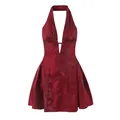 Robe courte dos nu bordeaux élégante avec buste plissé et jupe évasée - S / Robes / Rouge Foncé