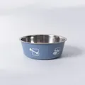 Duurzame blauwe roestvrijstalen voerbak voor huisdieren met bot- en pootmotieven. - Diameter voerbak 14,5 cm / Bedrukte blauwe enkele kom