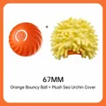 Balle sautante de gravité pour animaux avec coque orange et housse en peluche jaune - Balle Rebondissante + Housse Oursin / 67mm / Orange