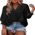 Elegante schwarze Bluse mit V-Ausschnitt, plissierten Ärmeln und lockerer Passform. - XS / Oberteile / Schwarz