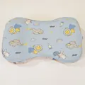 Almohada ergonómica azul para bebé con estrellas y animales para prevenir la cabeza plana - Solo funda de almohada / Espacio Azul