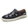 Sandali da uomo in pelle nera traforata con suola in gomma bianca morbida e antiscivolo - 40 / Stile a Punta Chiusa (92537) / Nero