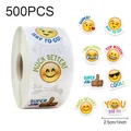 Vue détaillée d'un rouleau de 500 autocollants emoji motivants avec phrases en anglais - Style Emoji Souriant (C751) / 500 Pièces/Paquet (1 Pouce)