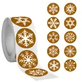Bruine kraft kerstsneeuwvlok rolstickers met 10 unieke witte sneeuwvlokpatronen - 500 Sneeuwvlok Stickers (C104) / 500 Stuks/Verpakking