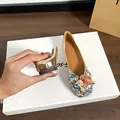 Französische flache Schuhe mit funkelnden Strasssteinen und flexibler weicher Sohle in Gold - 34 / Gold