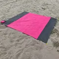 Tappetino da spiaggia rosa e grigio in poliestere 210T impermeabile per picnic e sabbia - 140*200cm / Rosa Fucsia e Grigio Contrasto
