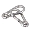 Detailopname van twee roestvrijstalen karabijnhaken met een gepolijste zilveren afwerking. - Maat 5 met Ring (5# Met Ring) / 50mm