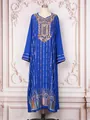 Vue détaillée de la robe longue ethnique bleue avec broderies et sequins élégants - S / Robes / Bleu