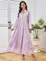 Elegante lavendel maxi-jurk met lange mouwen, goudfolie-opdruk en opstaande kraag - S / Dresses / Lila