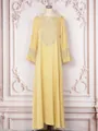 Robe longue caftan jaune élégante avec des broderies complexes en forme de cœur blanc. - S / Robes / Jaune