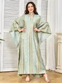 Elegante mintgroene lange kaftan jurk met goud borduurwerk en glanzende steentjes - S / Dresses / Lichtmuntgroen