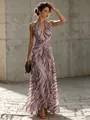 Elegantes französisches Neckholder-Maxikleid mit lila Zebramuster und Falten-Taille - Lavendel