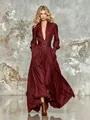 Elegante vestido largo burdeos de manga larga con escote pronunciado y cinturón ancho marrón - XS / Vestidos / Burdeos