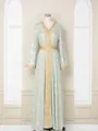 Élégante robe longue Abaya bleu clair avec motifs floraux dorés et finitions dentelle - S / Robes / Vert clair